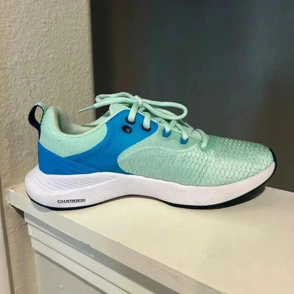 Size 6.5 UNDER ARMOUR WOMEN BREATHE TR 3 GREEN/WHT RUNNING SHOES New No Box - Picture 5 of 9
